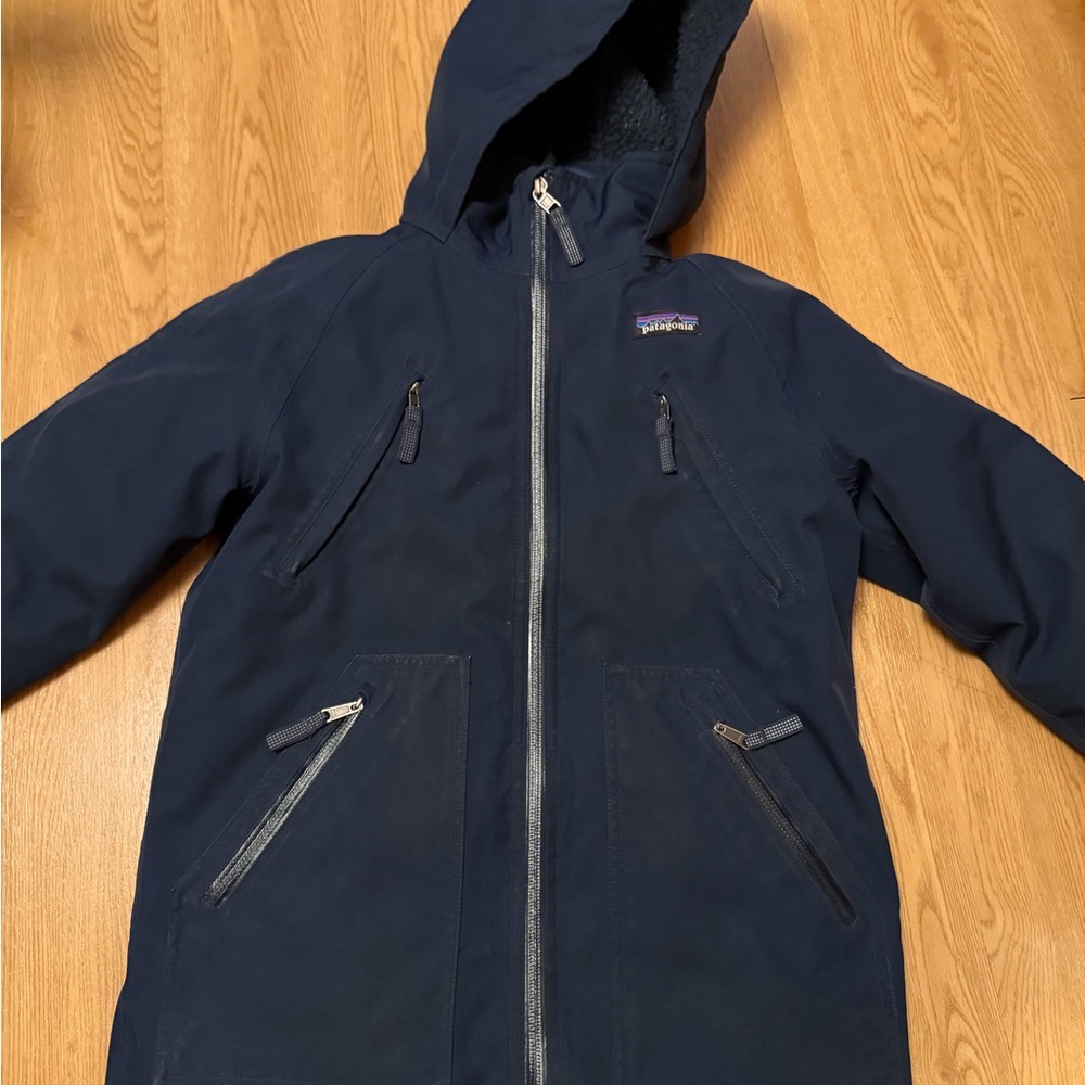 Patagonia Dark Blue Hooded Jacket 3 in 1 size small kids